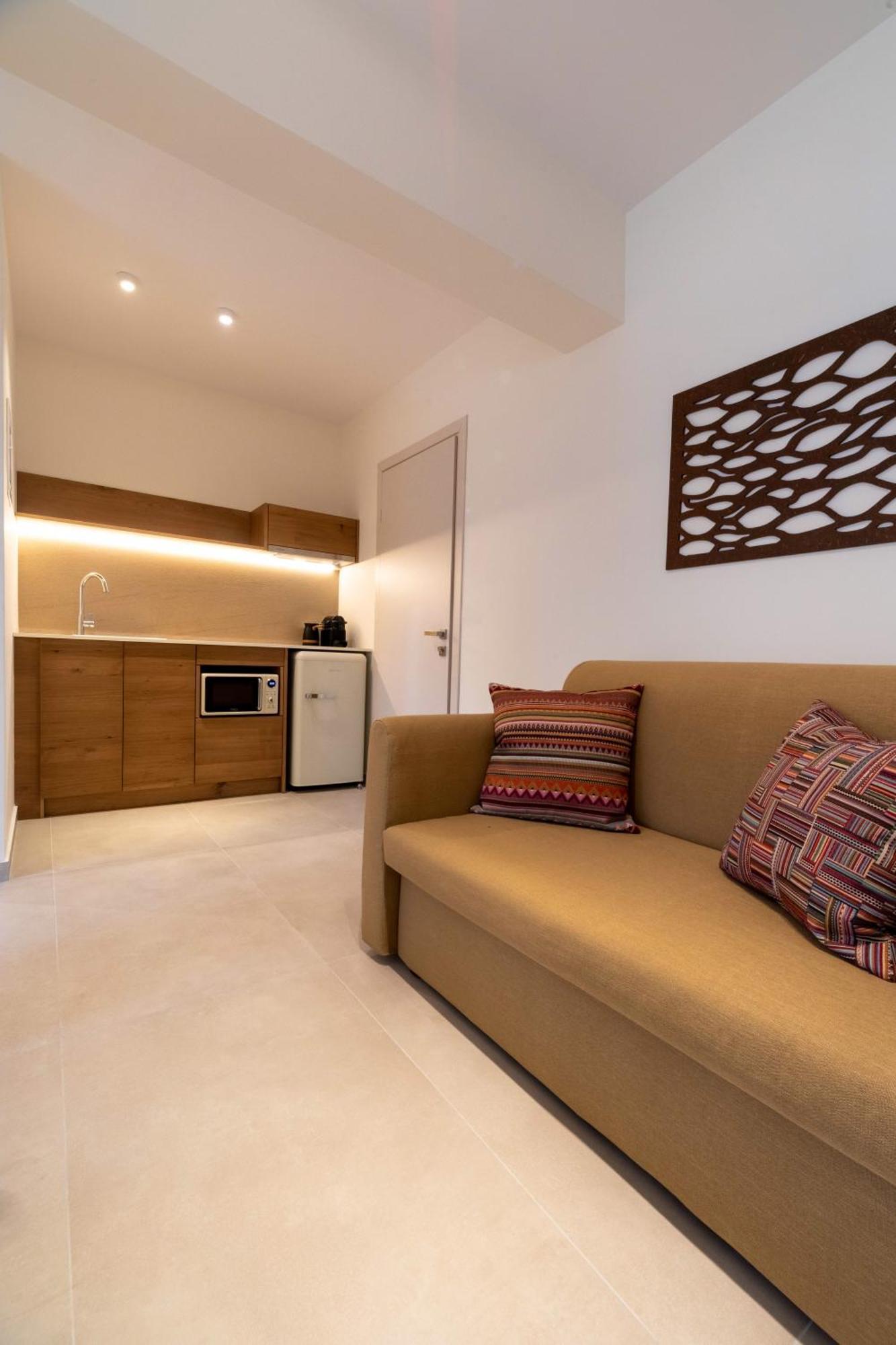 Arancia Elegant Rooms And Suites Tolón Esterno foto