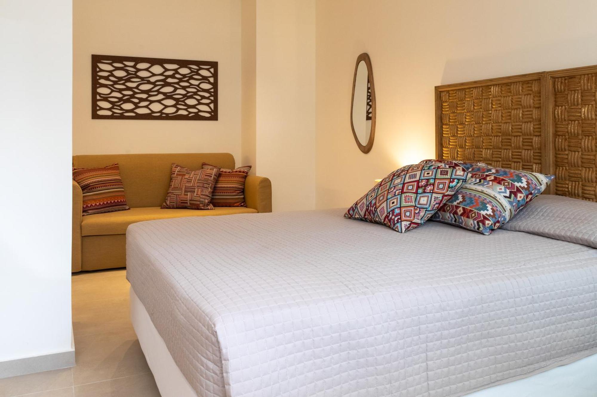 Arancia Elegant Rooms And Suites Tolón Esterno foto