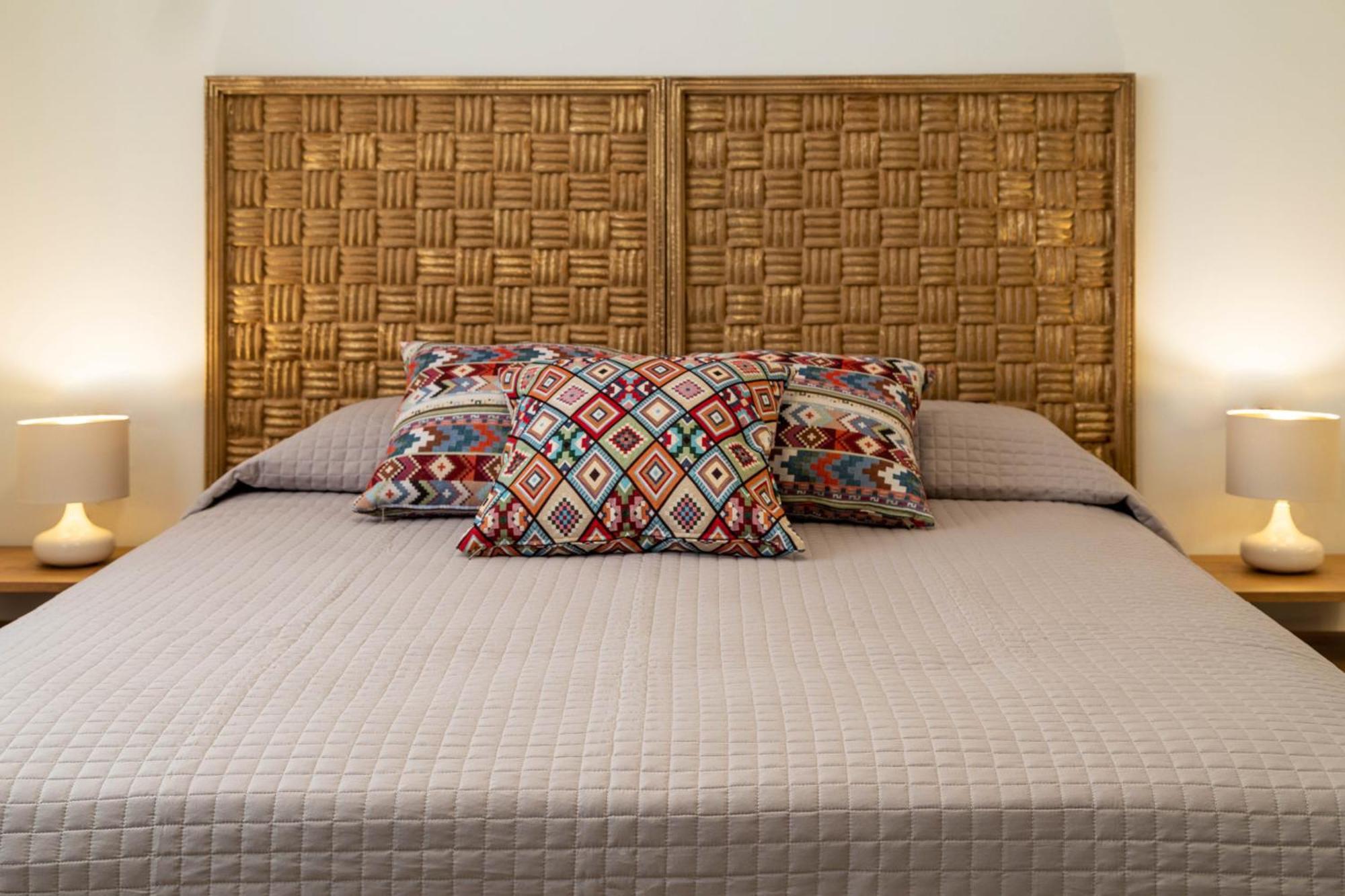 Arancia Elegant Rooms And Suites Tolón Esterno foto
